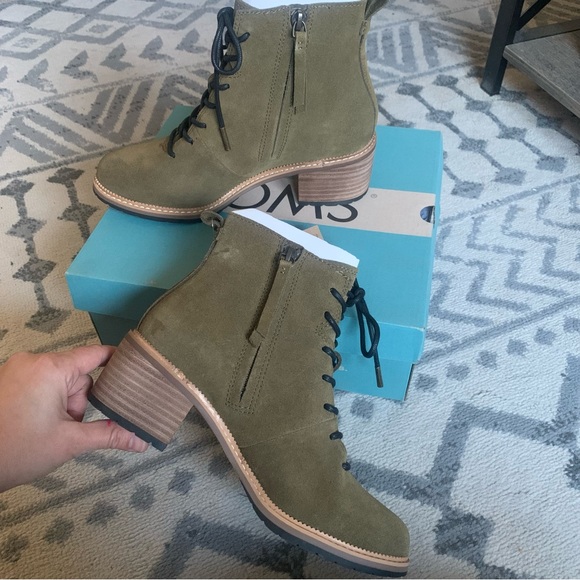 • NWT! [Toms] Finn Lace-Up Booties • - Picture 9 of 12